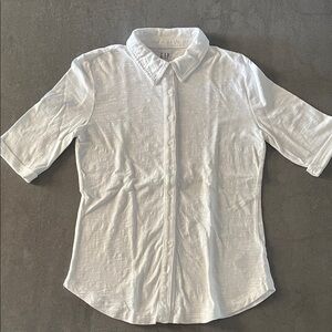 GAP Slub Knit Short Sleeve Button Down